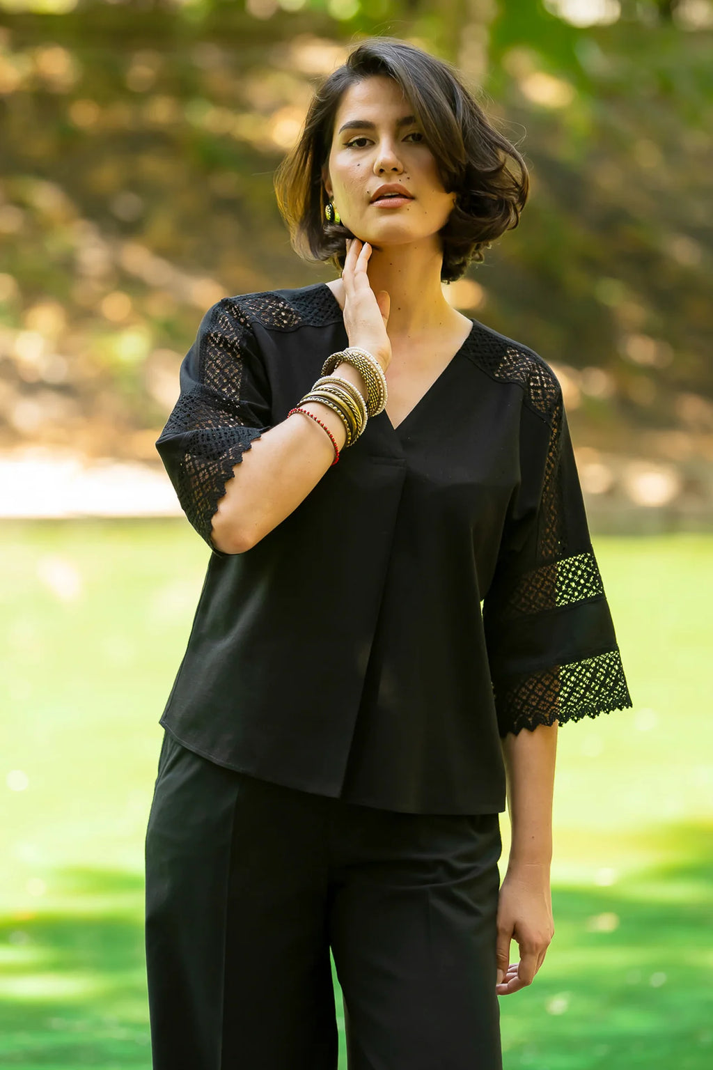Bluza chimono neagra cu dantela traditionala