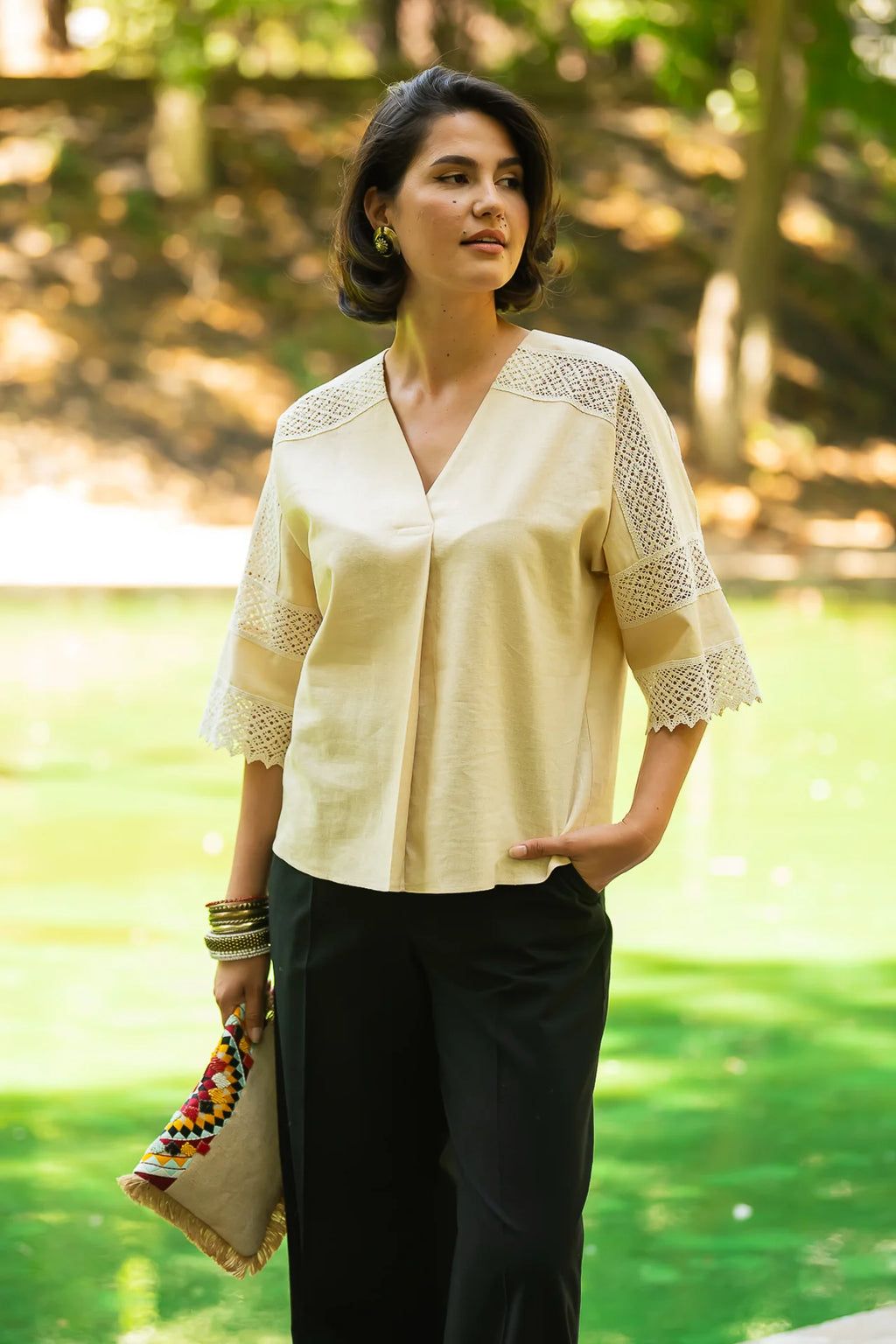 Bluza chimono crem cu dantela traditionala