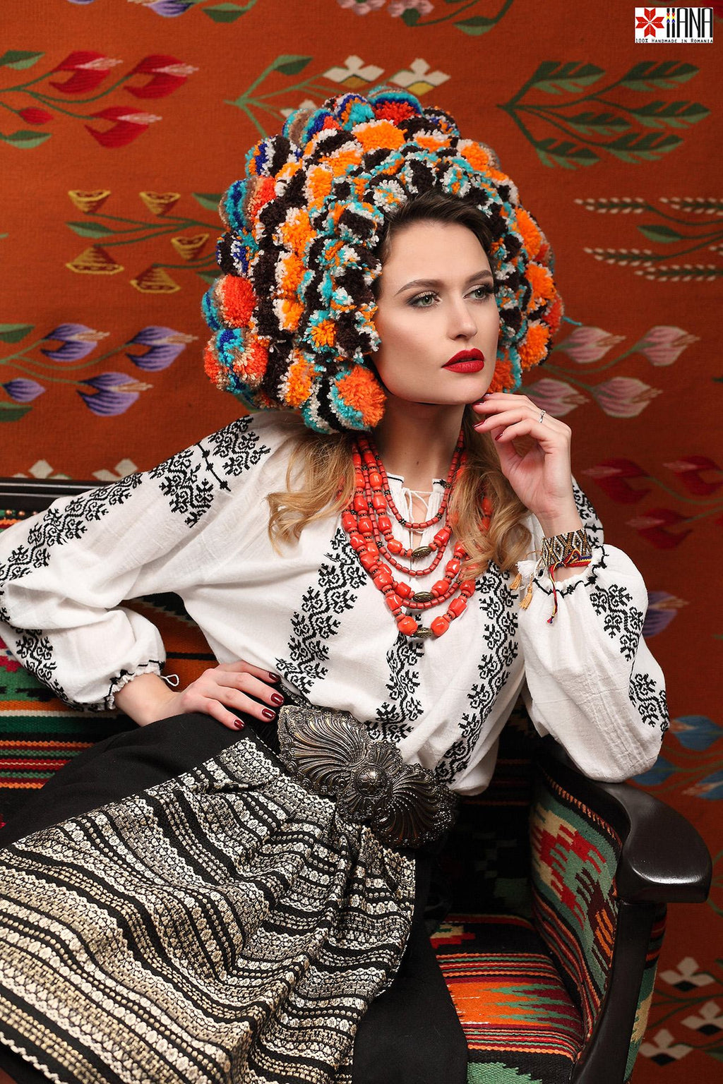 Fusta semiclos cu oprege - Eleganta