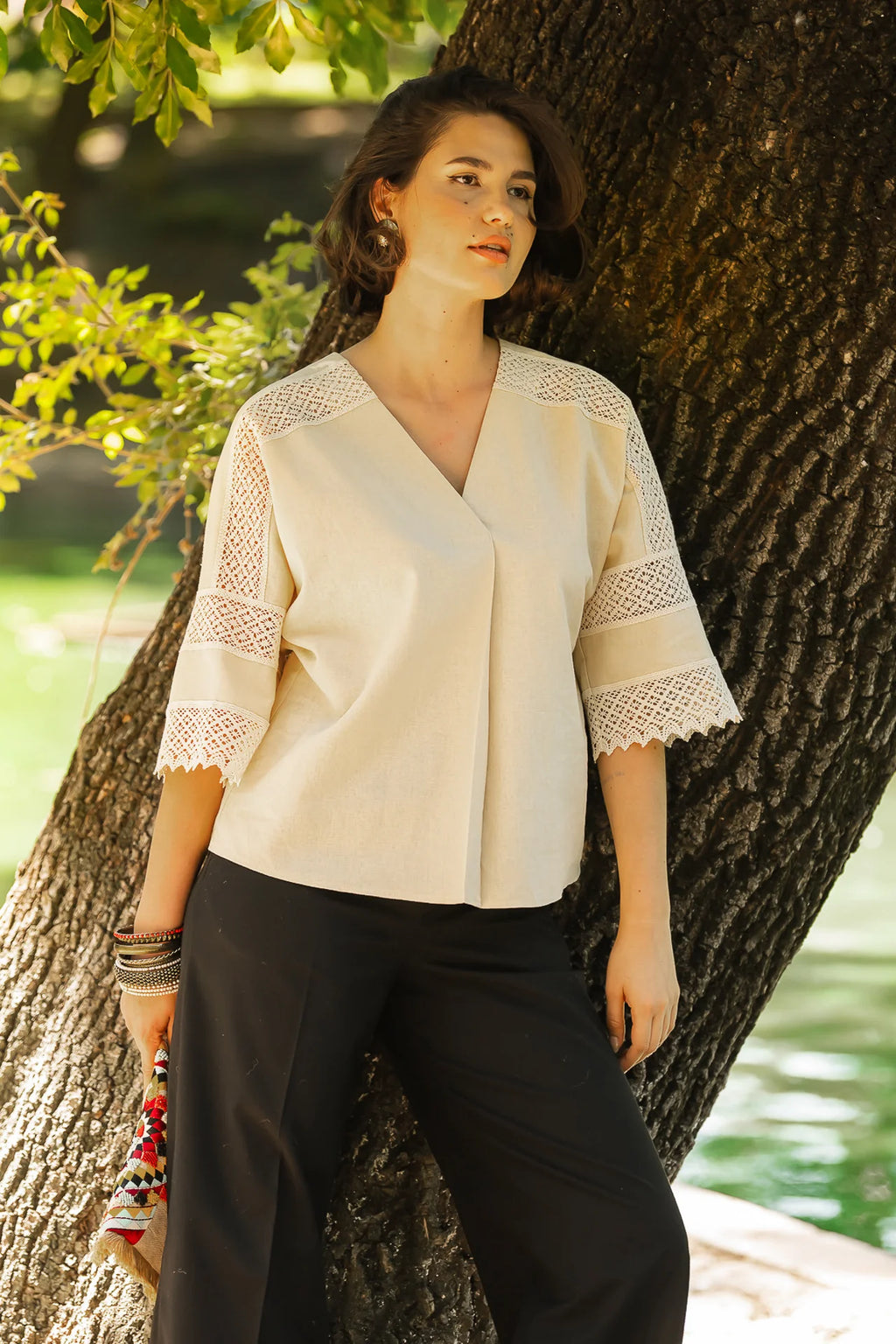 Bluza chimono crem cu dantela traditionala