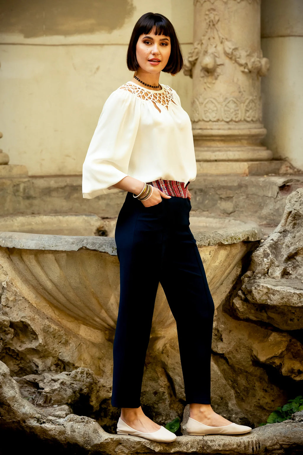 Pantaloni Pana din Stofa Bleumarin cu Corseleta din Jacquard Etnic