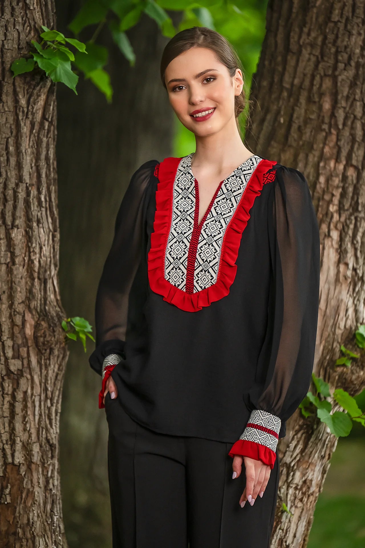 Camasa Neagra Izabela