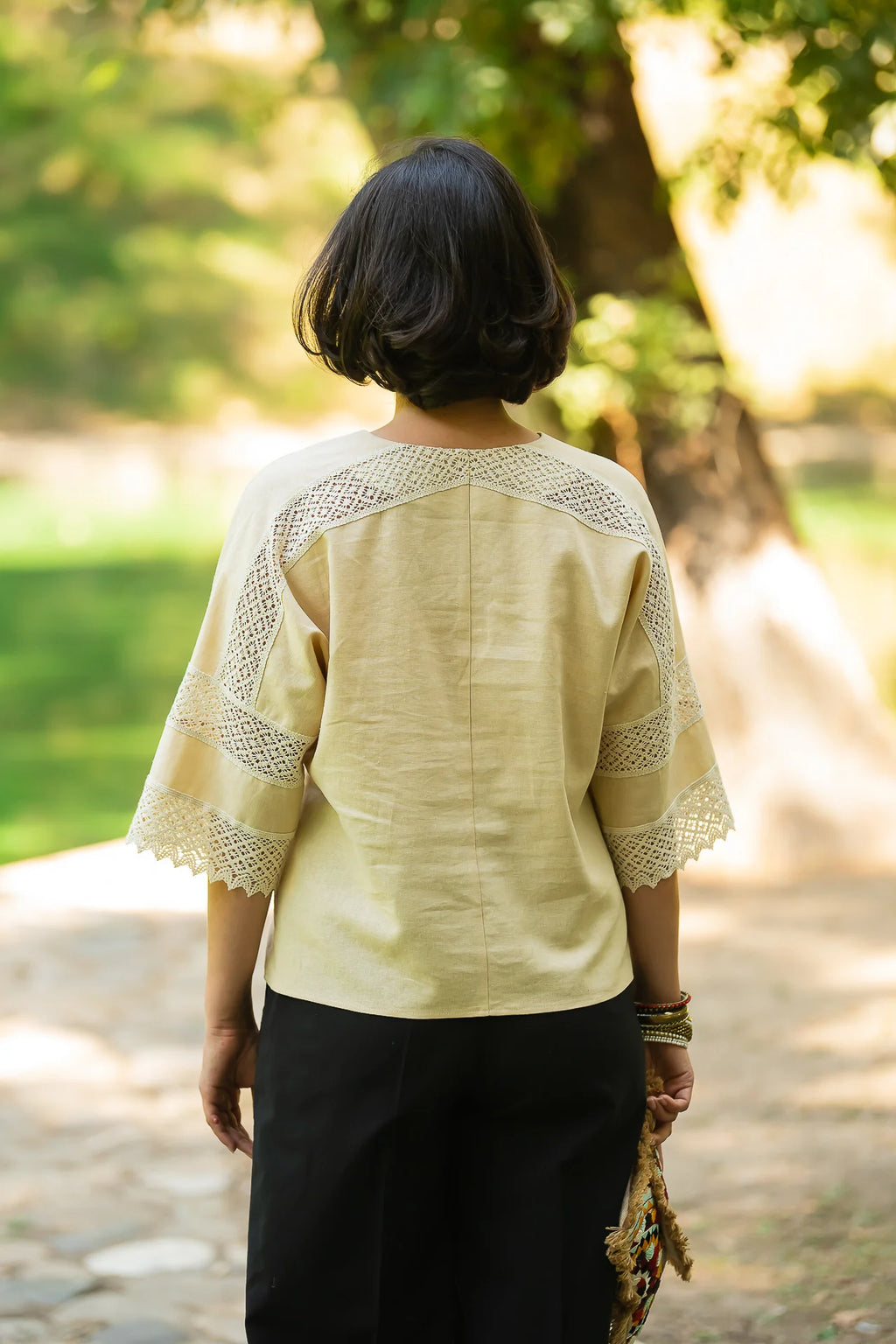 Bluza chimono crem cu dantela traditionala