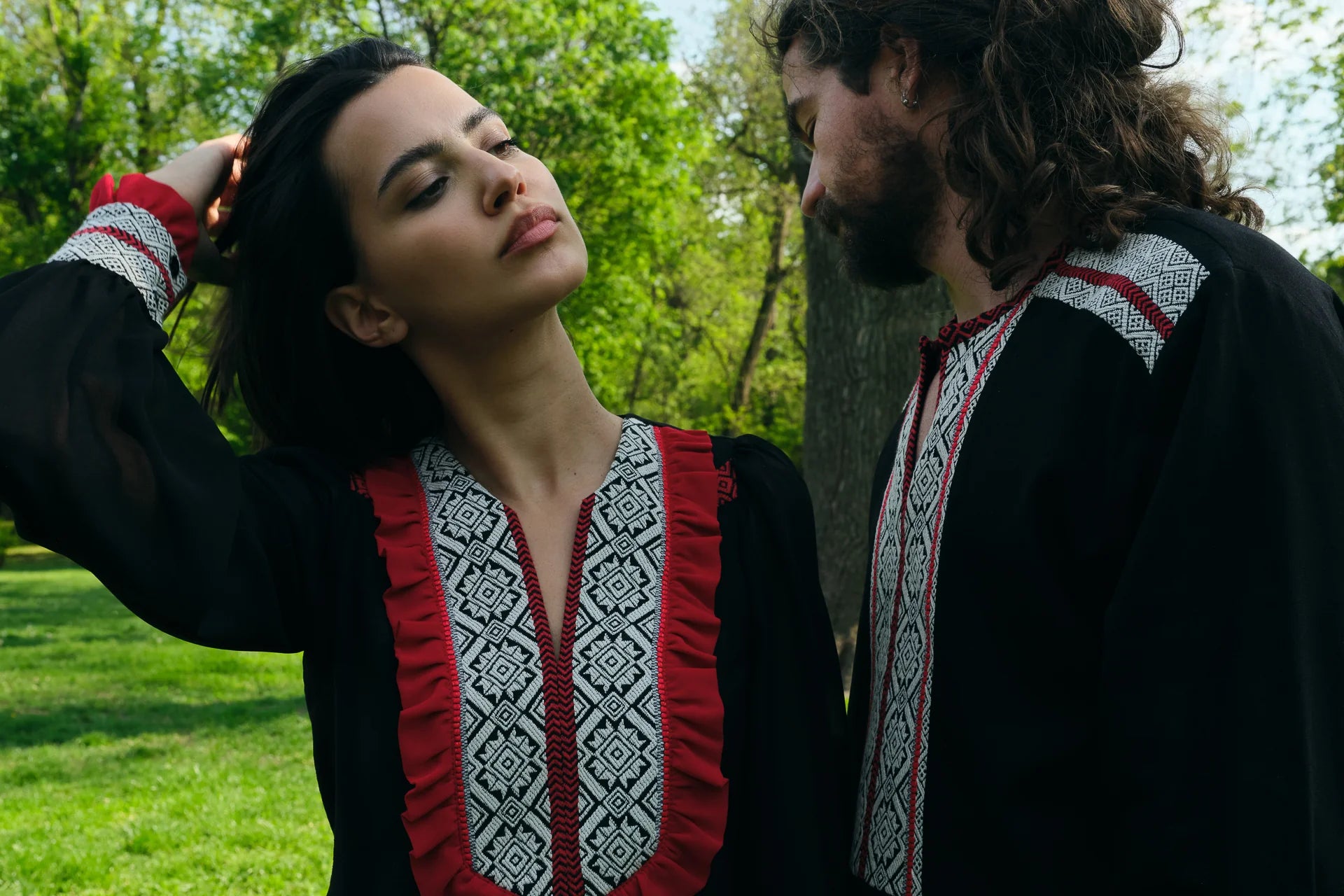 Camasa Neagra Izabela