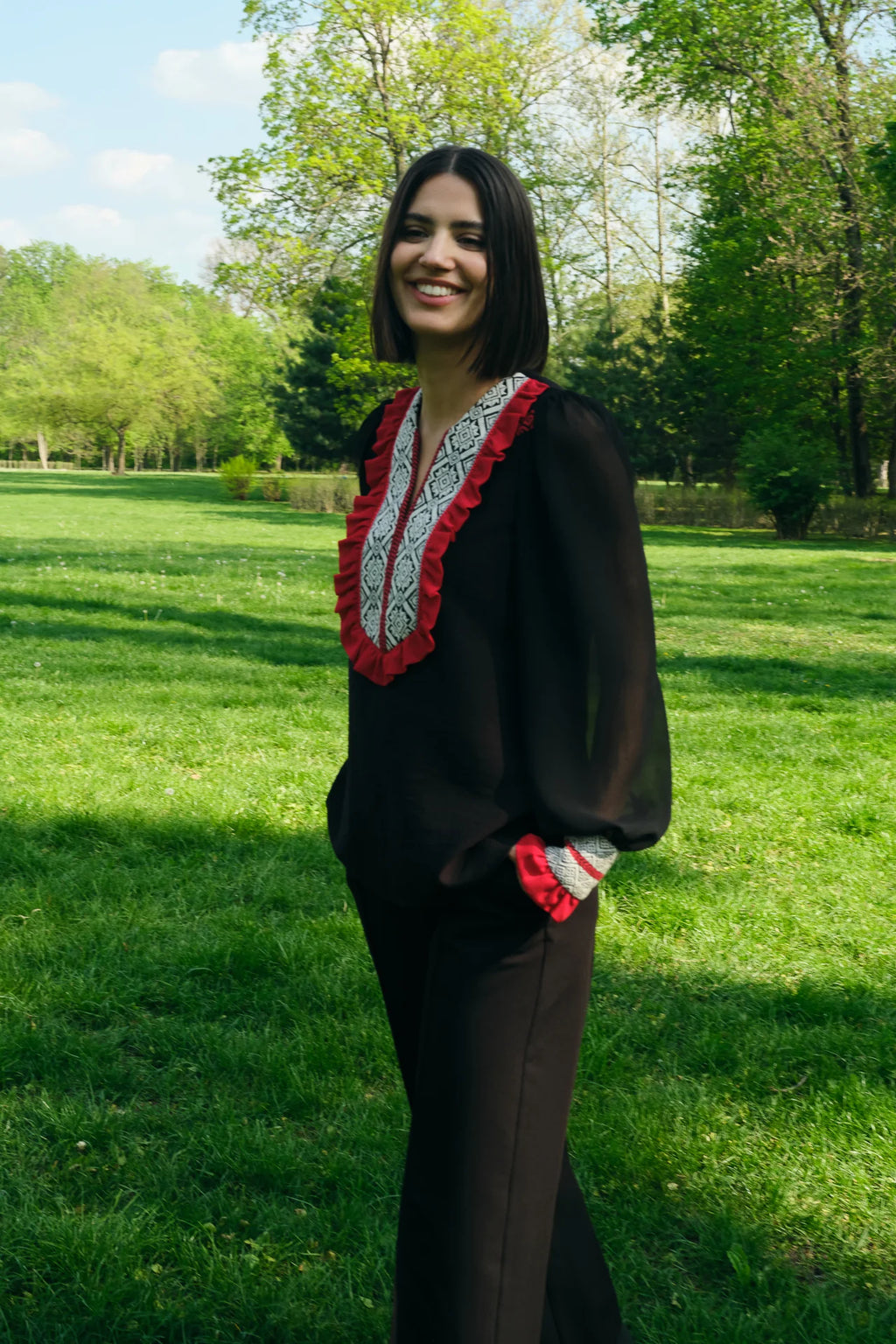 Camasa Neagra Izabela