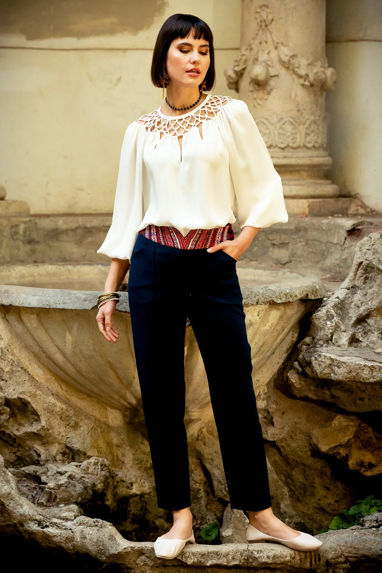 Pantaloni Pana din Stofa Bleumarin cu Corseleta din Jacquard Etnic