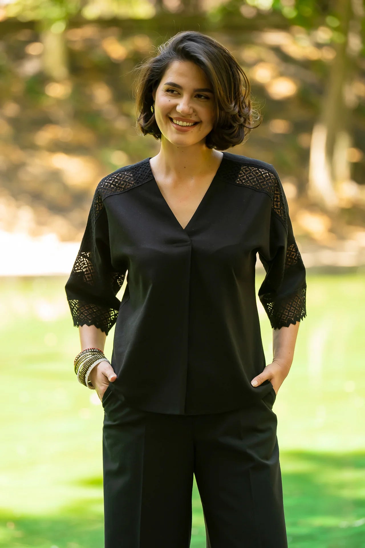 Bluza chimono neagra cu dantela traditionala