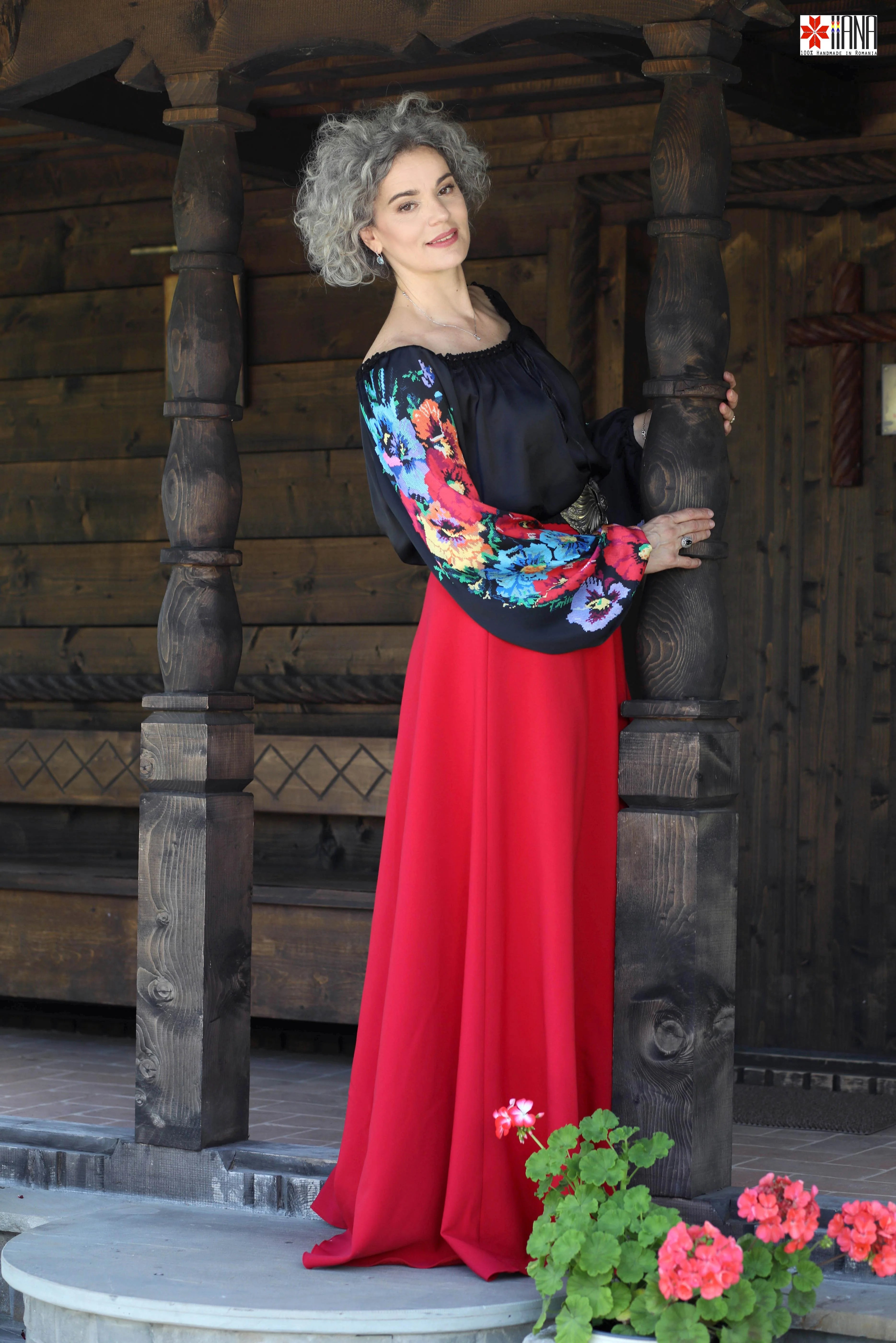 Bluza Ie Stilizata De Oras Cu Motive Florale Romanesti