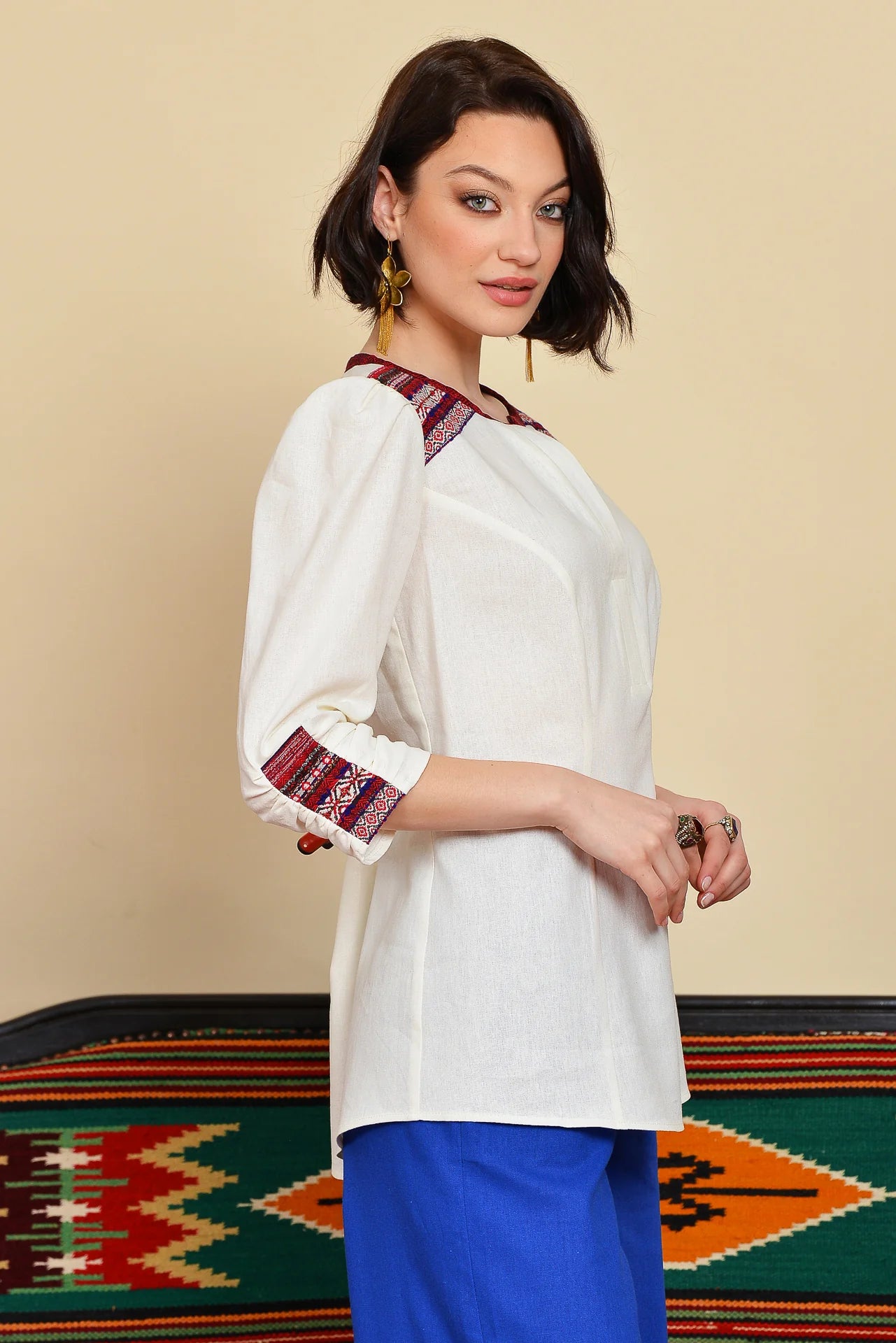 Camasa din In si Jacquard Etnic Rosu
