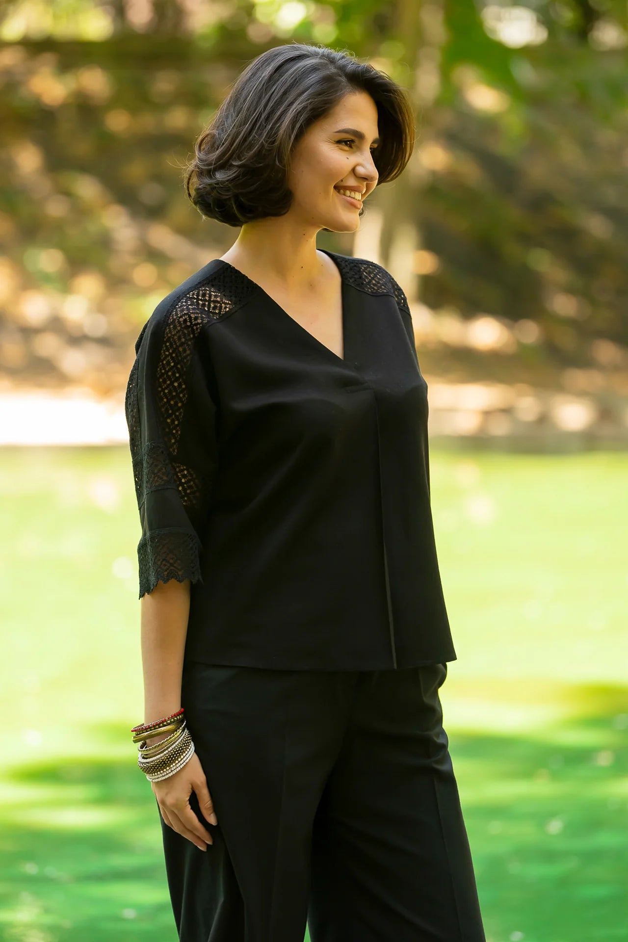 Bluza chimono neagra cu dantela traditionala