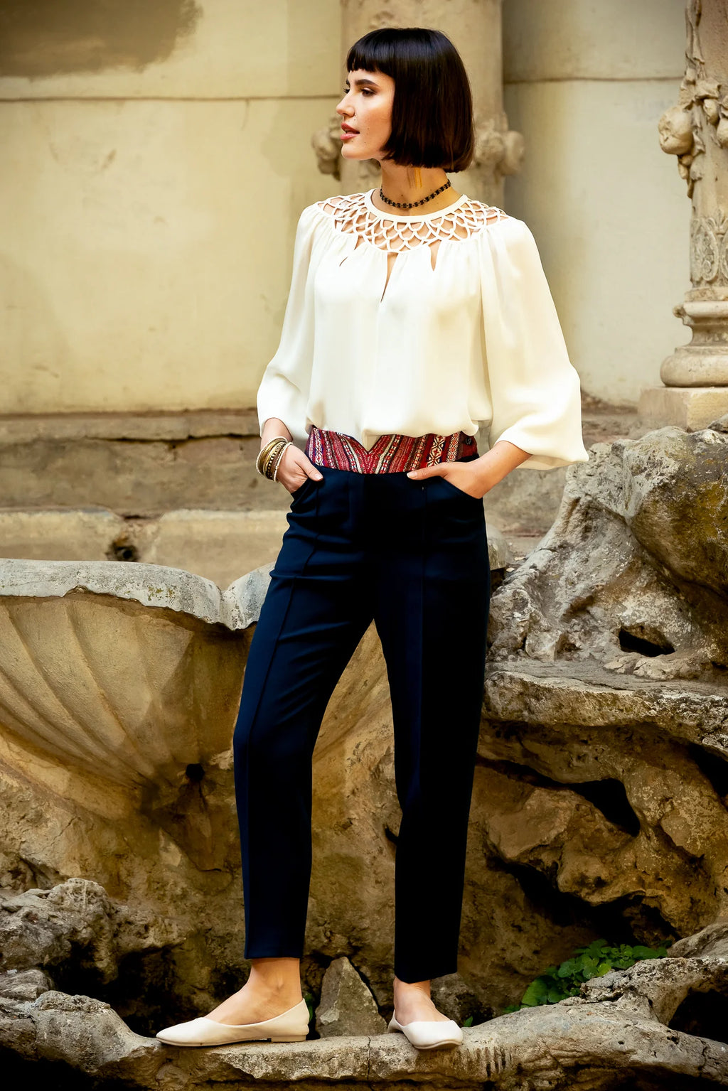 Pantaloni Pana din Stofa Bleumarin cu Corseleta din Jacquard Etnic