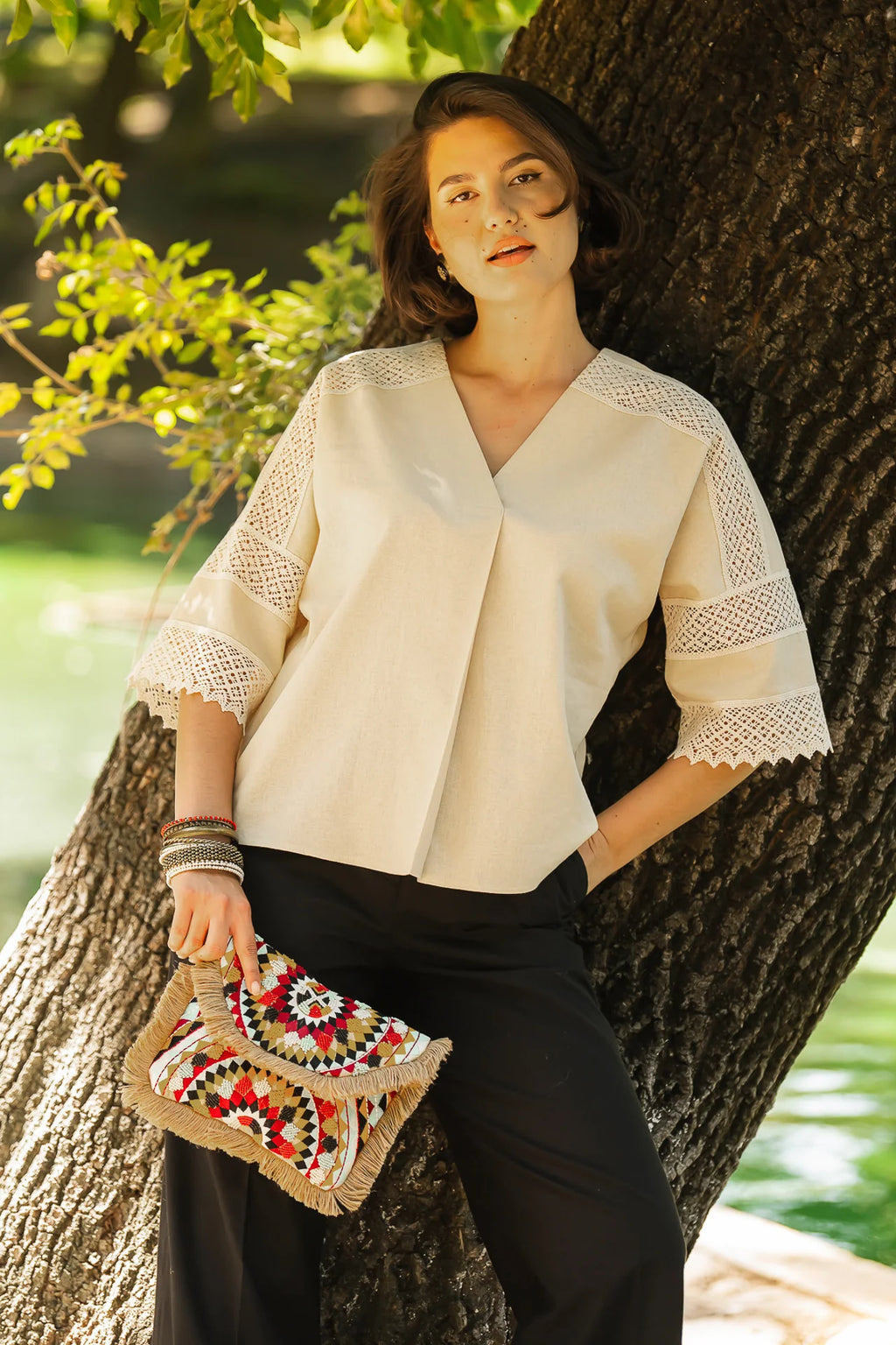 Bluza chimono crem cu dantela traditionala