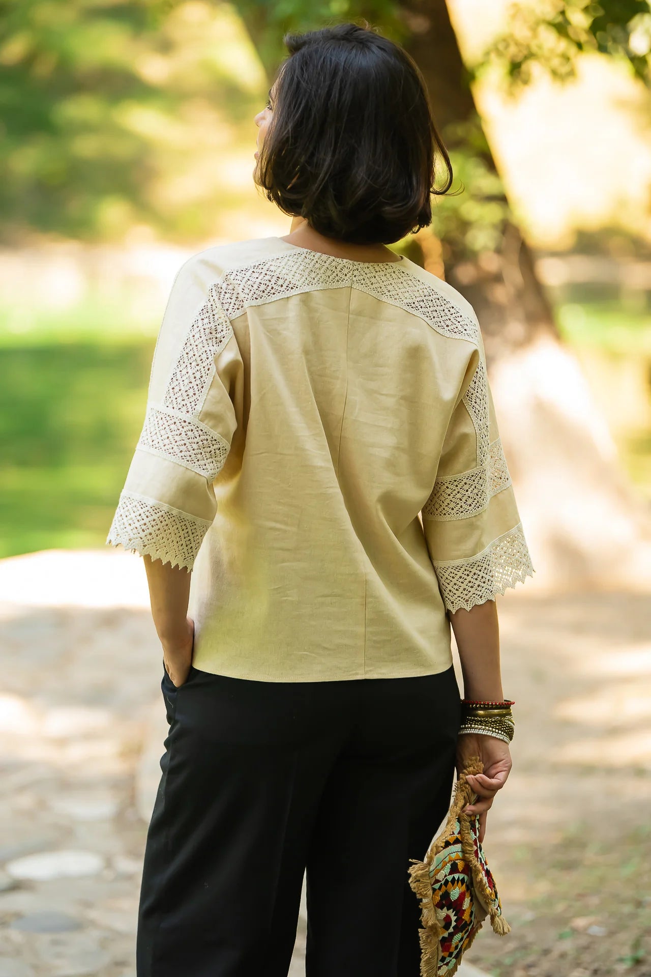 Bluza chimono crem cu dantela traditionala