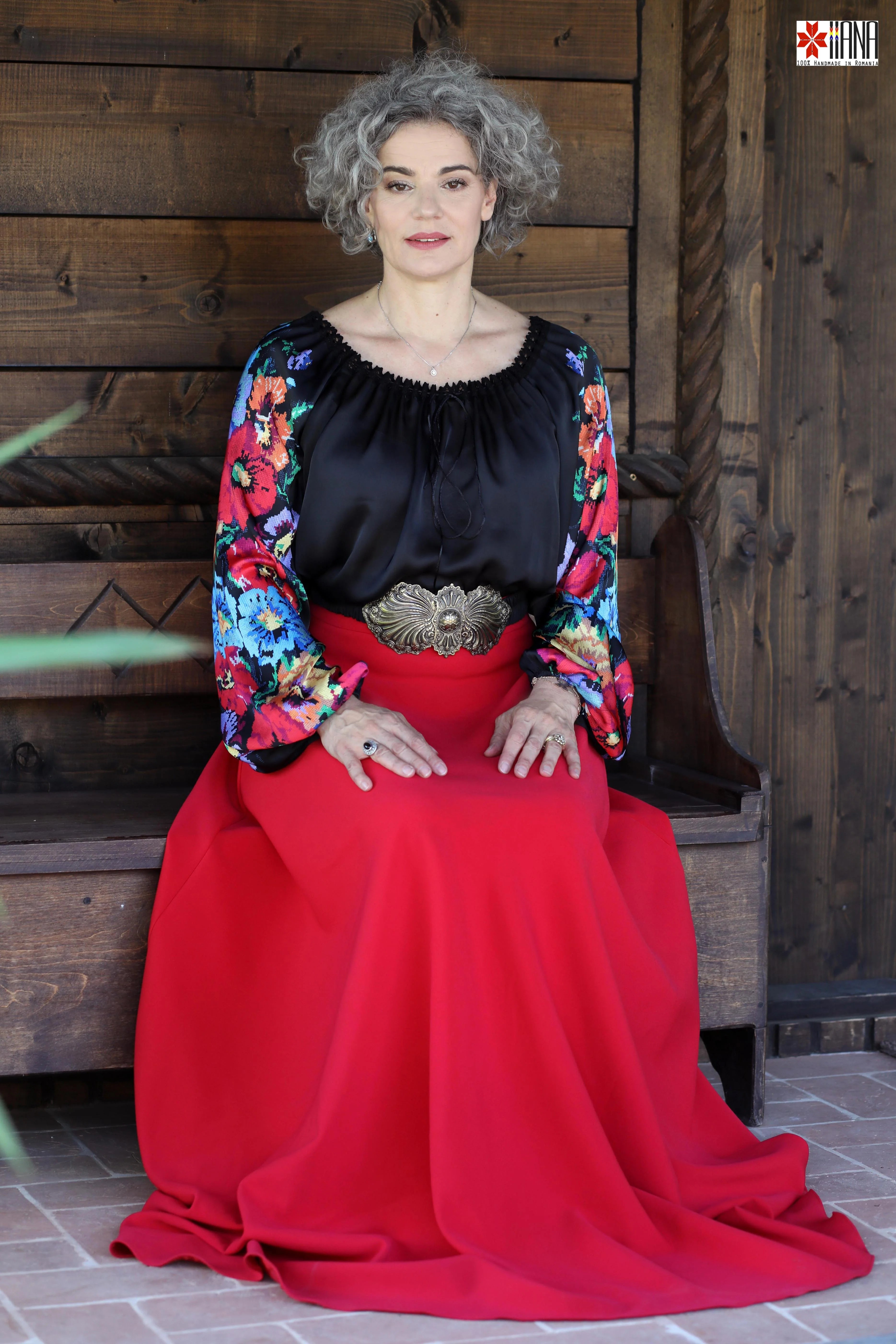 Bluza Ie Stilizata De Oras Cu Motive Florale Romanesti